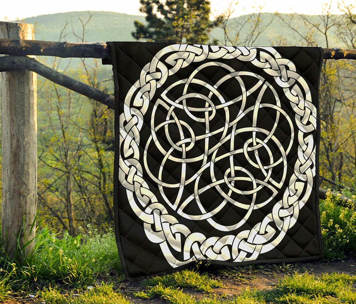Black And White Celtic Knot Print Quilt