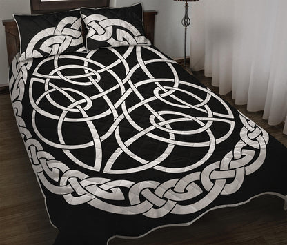 Black And White Celtic Knot Print Quilt Bed Set