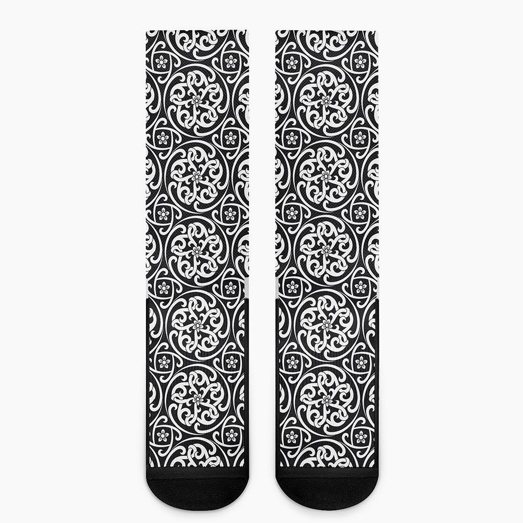 Black And White Celtic Pattern Print Crew Socks