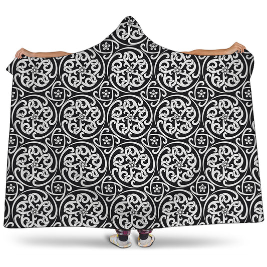 Black And White Celtic Pattern Print Hooded Blanket