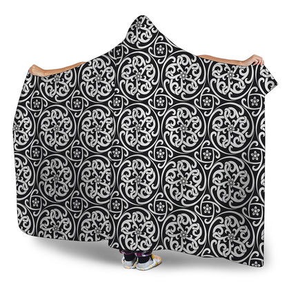 Black And White Celtic Pattern Print Hooded Blanket