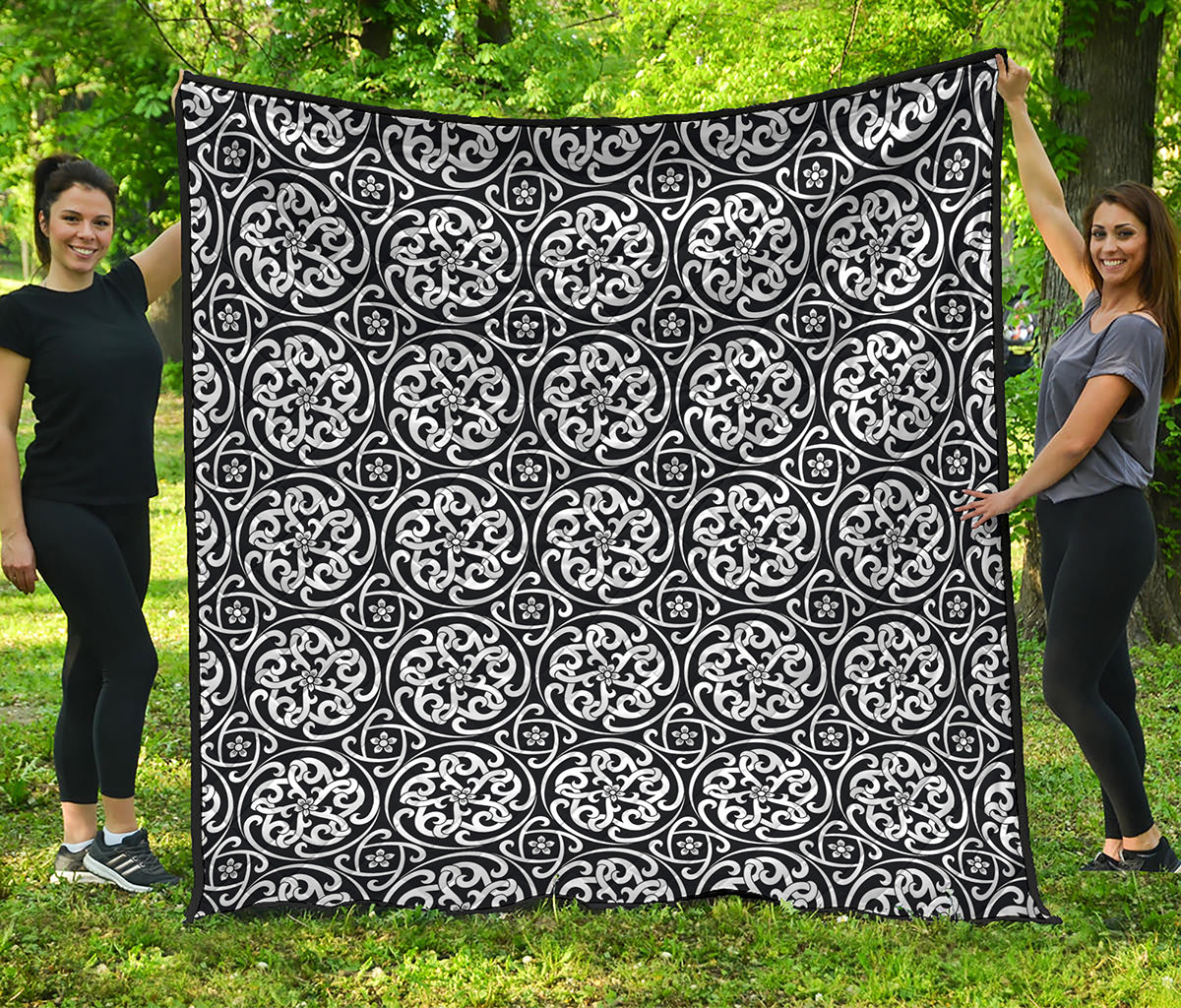 Black And White Celtic Pattern Print Quilt