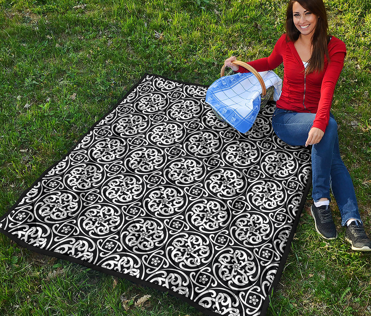 Black And White Celtic Pattern Print Quilt