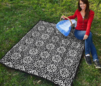 Black And White Celtic Pattern Print Quilt