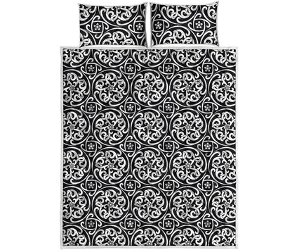 Black And White Celtic Pattern Print Quilt Bed Set