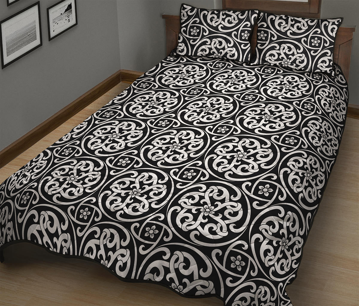 Black And White Celtic Pattern Print Quilt Bed Set