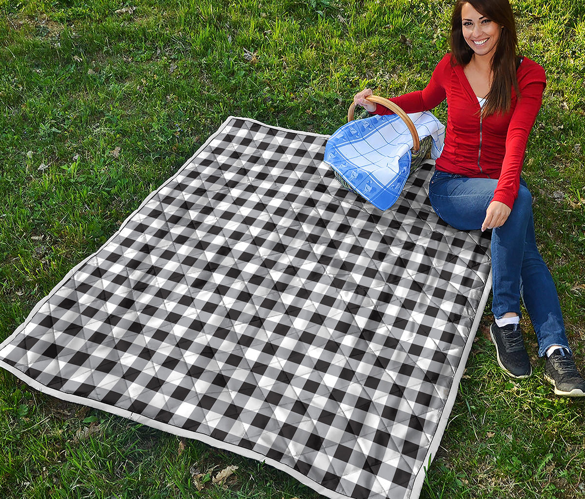 Black And White Check Pattern Print Quilt