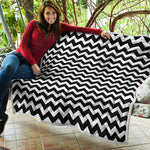 Black And White Chevron Pattern Print Quilt