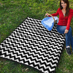 Black And White Chevron Pattern Print Quilt