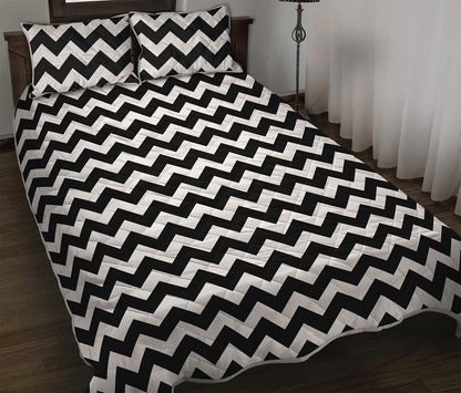 Black And White Chevron Pattern Print Quilt Bed Set