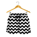 Black And White Chevron Pattern Print Women's Shorts