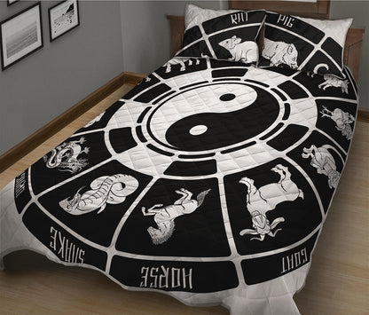 Black And White Chinese Zodiac Print Quilt Bed Set