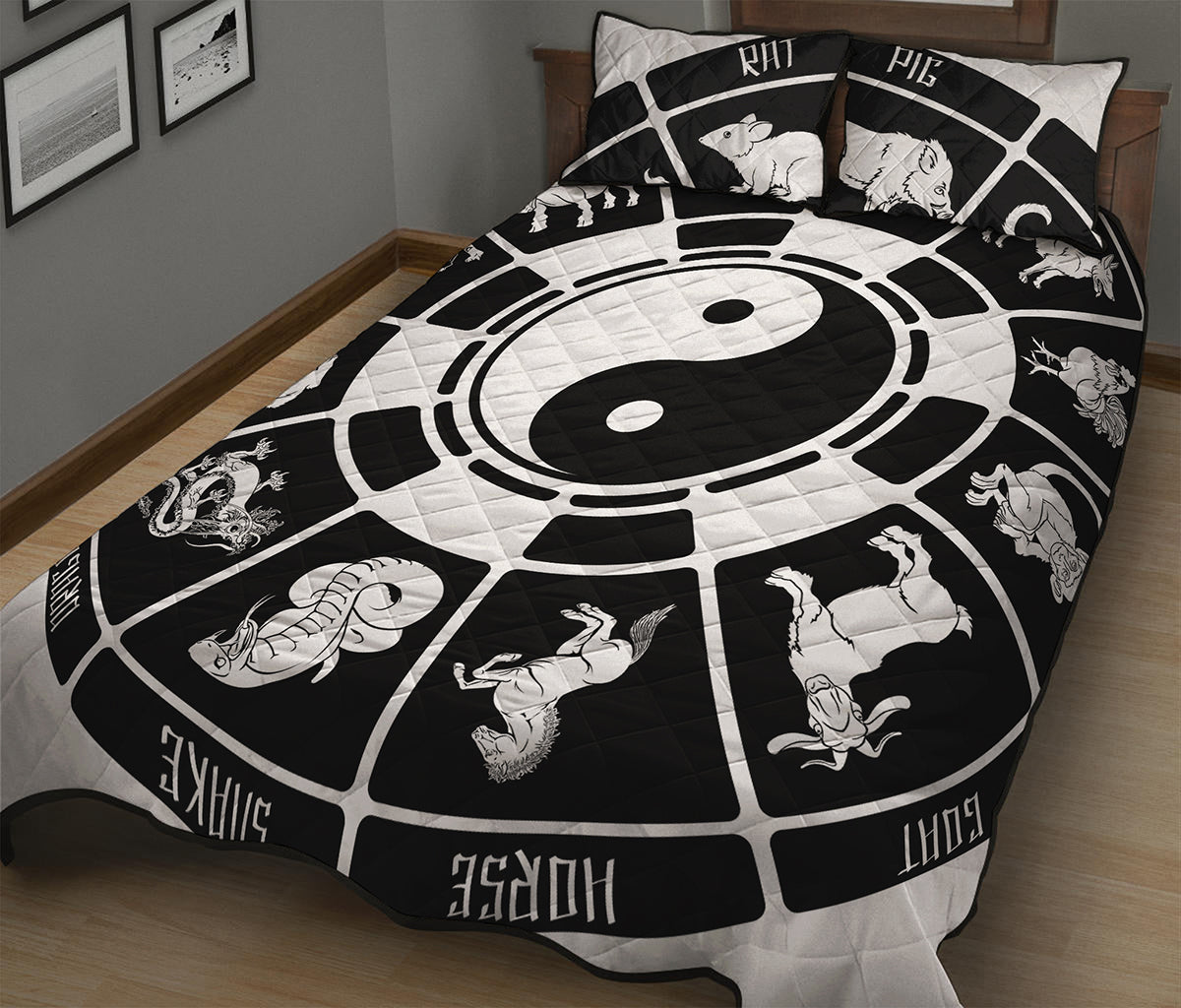 Black And White Chinese Zodiac Print Quilt Bed Set