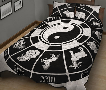 Black And White Chinese Zodiac Print Quilt Bed Set