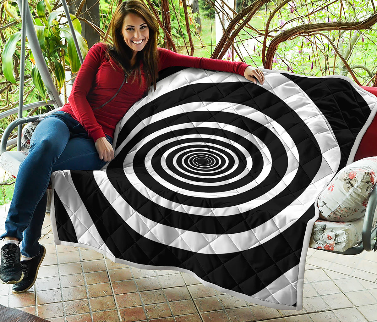 Black And White Circle Swirl Print Quilt