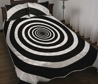 Black And White Circle Swirl Print Quilt Bed Set