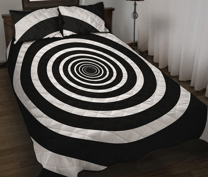 Black And White Circle Swirl Print Quilt Bed Set
