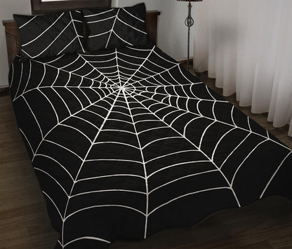 Black And White Cobweb Print Quilt Bed Set