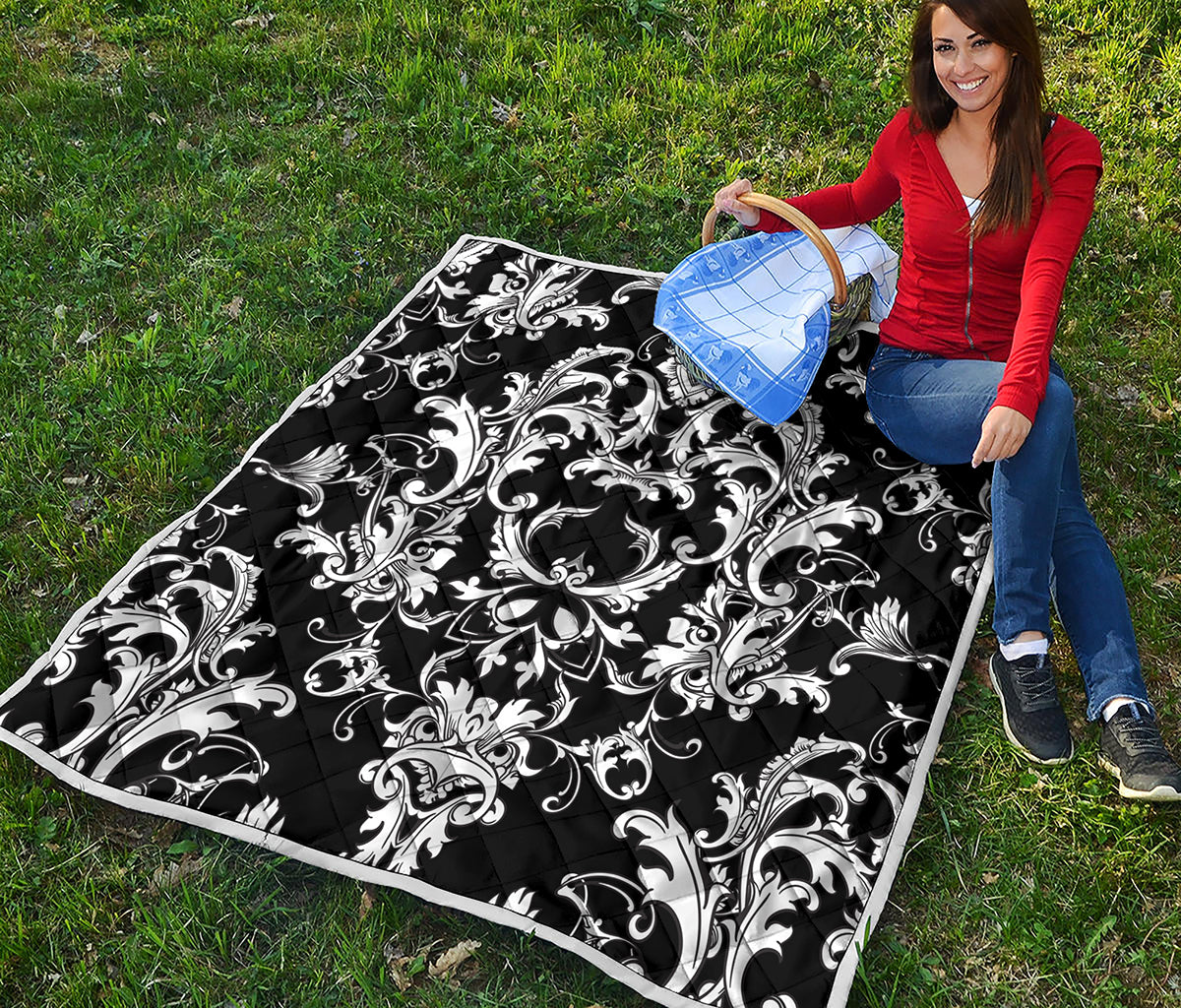 Black And White Damask Pattern Print Quilt