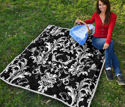 Black And White Damask Pattern Print Quilt