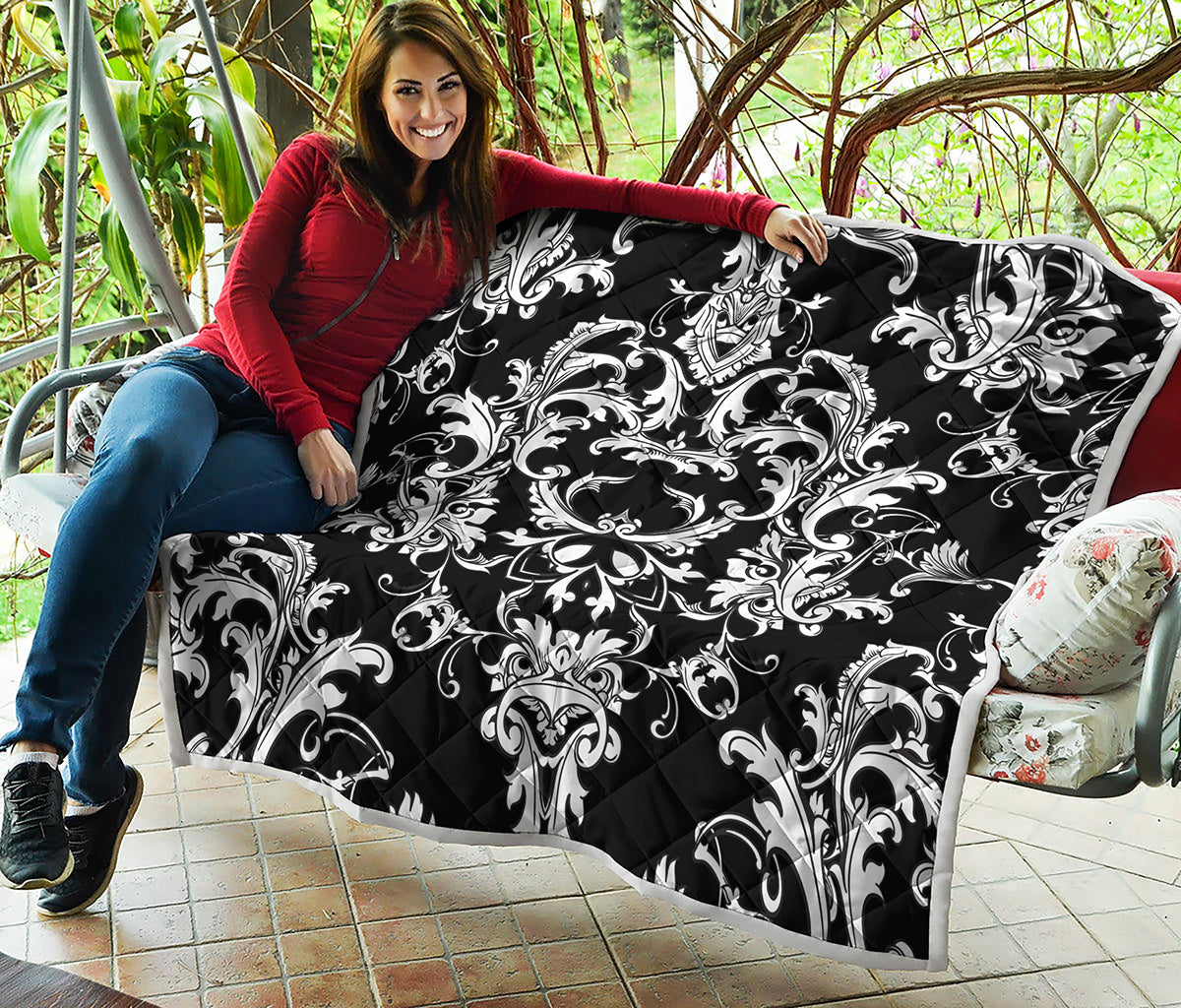 Black And White Damask Pattern Print Quilt