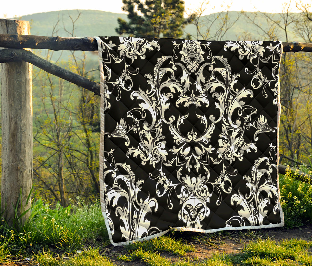 Black And White Damask Pattern Print Quilt