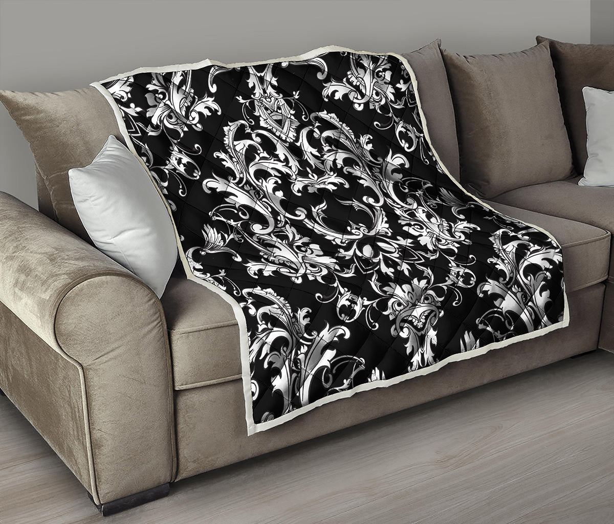 Black And White Damask Pattern Print Quilt
