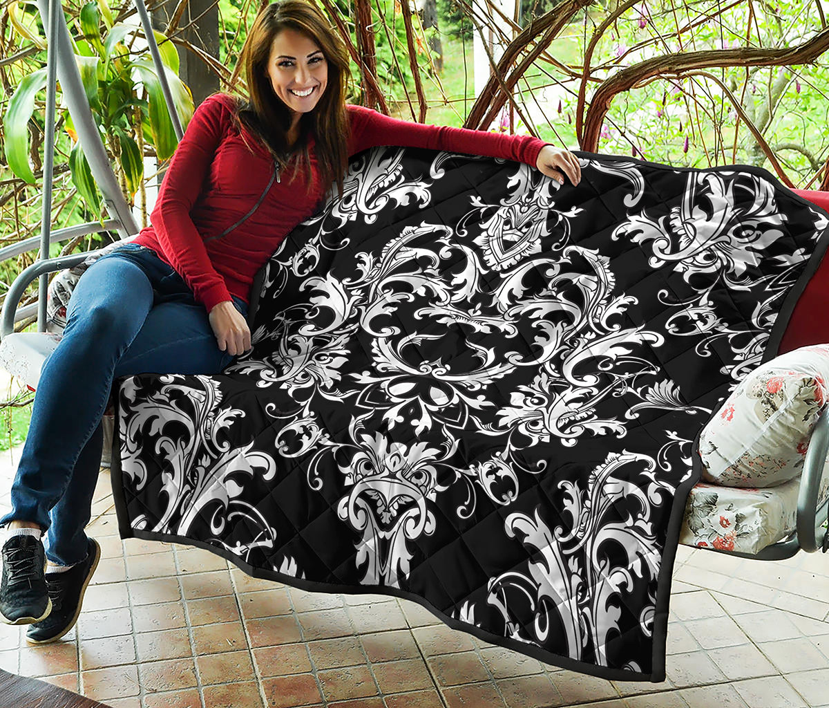Black And White Damask Pattern Print Quilt