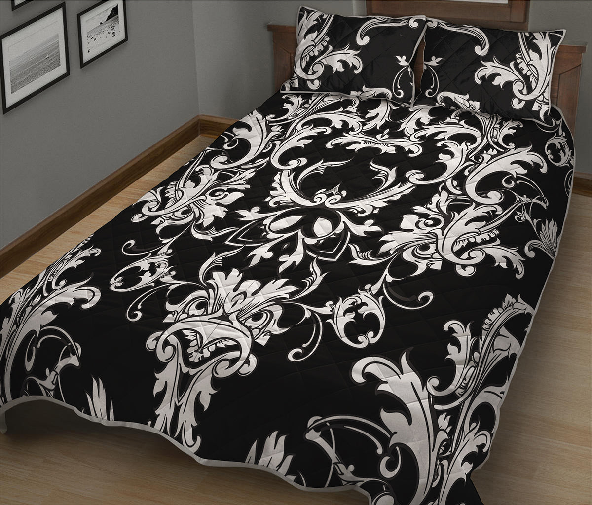 Black And White Damask Pattern Print Quilt Bed Set