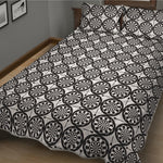 Black And White Dartboard Pattern Print Quilt Bed Set