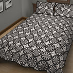 Black And White Dartboard Pattern Print Quilt Bed Set