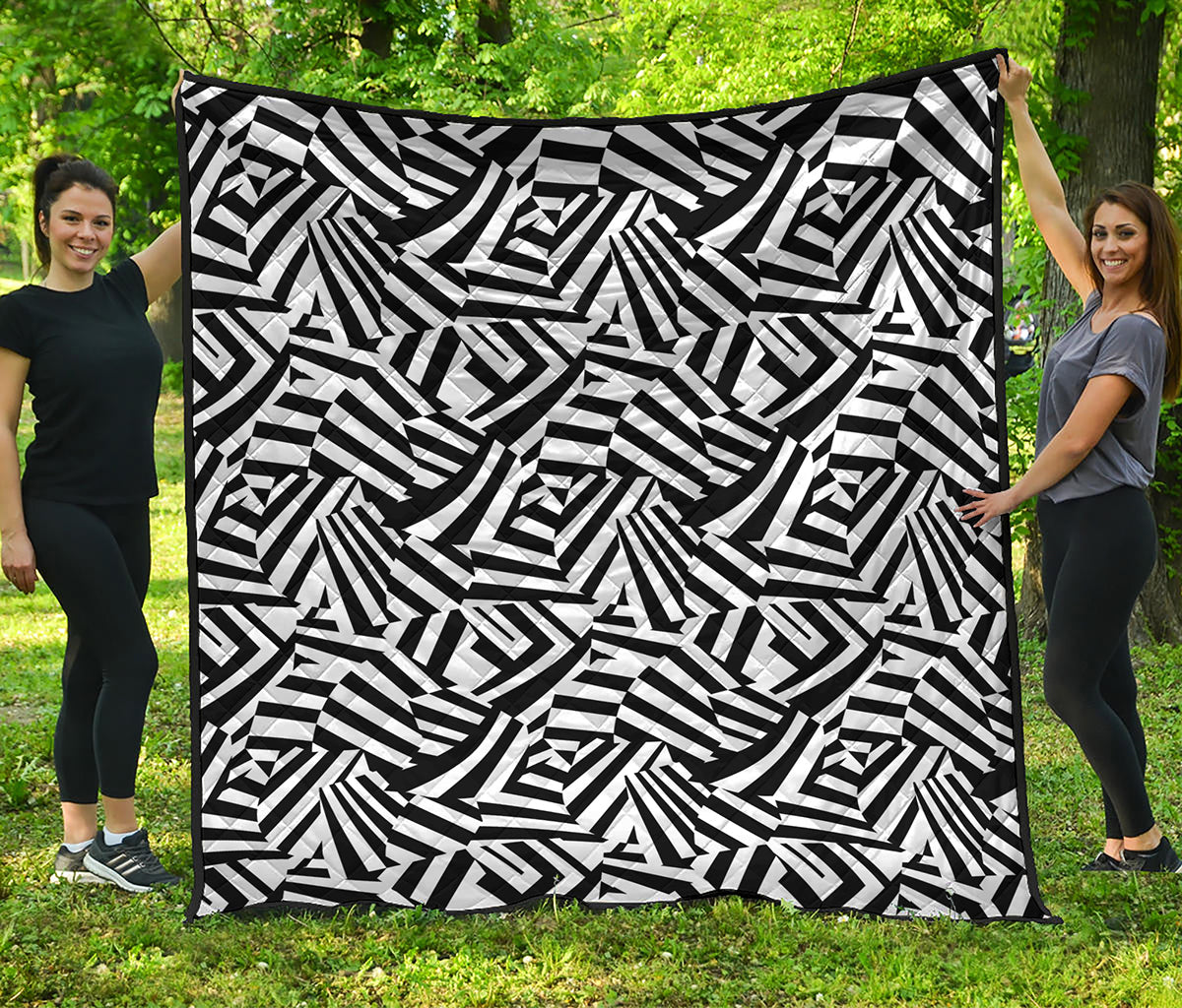 Black And White Dazzle Pattern Print Quilt