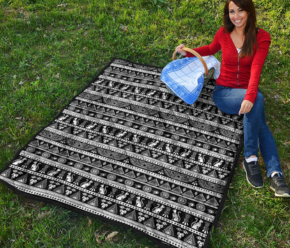 Black And White Egypt Pattern Print Quilt