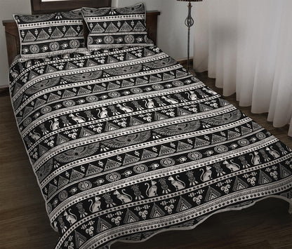 Black And White Egypt Pattern Print Quilt Bed Set