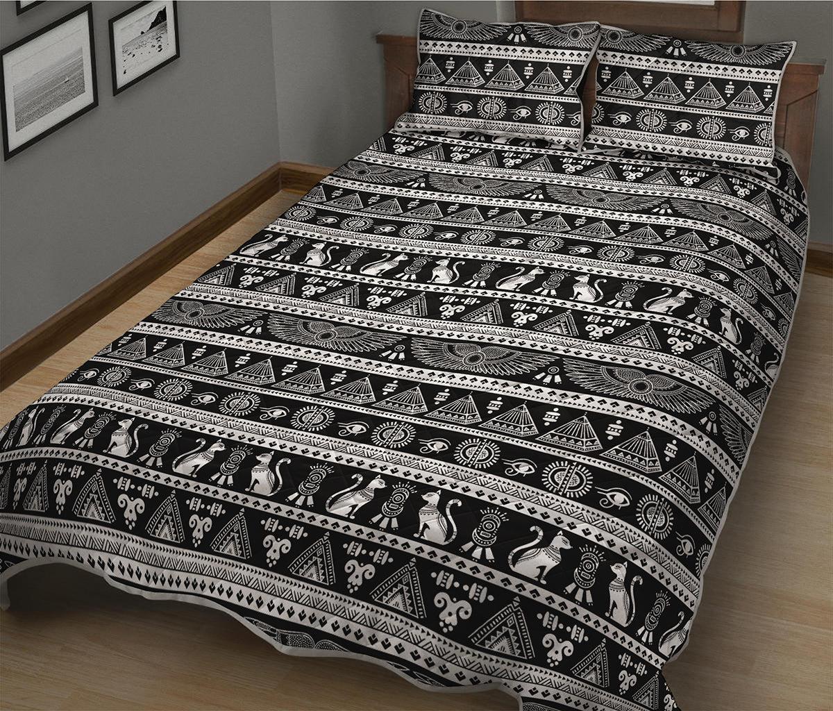 Black And White Egypt Pattern Print Quilt Bed Set