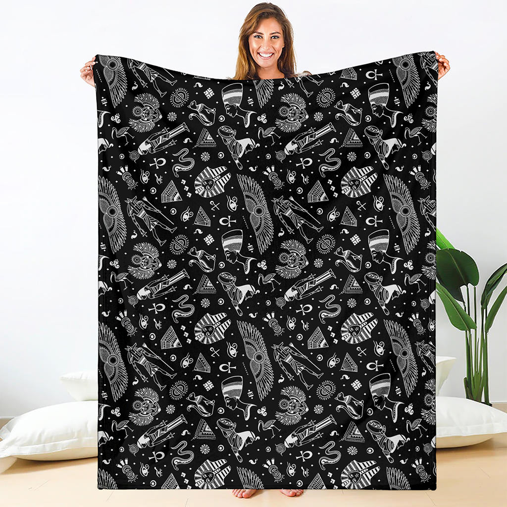 Black And White Egyptian Pattern Print Blanket