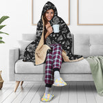 Black And White Egyptian Pattern Print Hooded Blanket