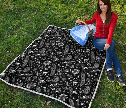 Black And White Egyptian Pattern Print Quilt