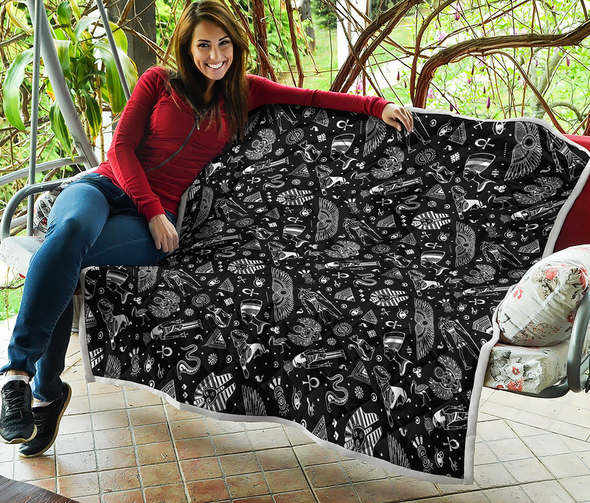 Black And White Egyptian Pattern Print Quilt