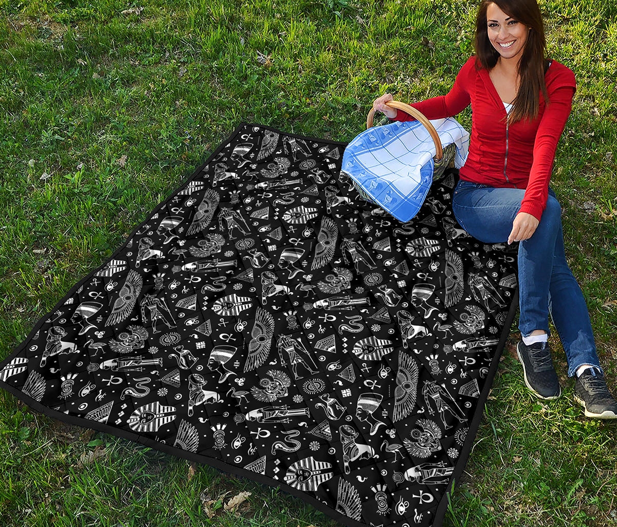 Black And White Egyptian Pattern Print Quilt