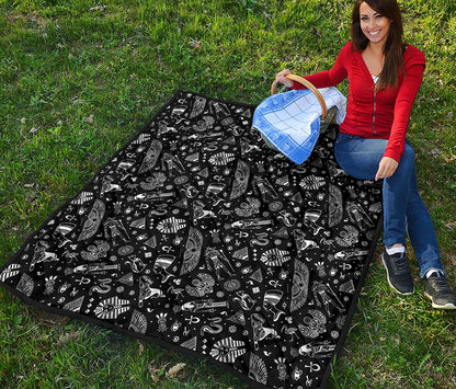 Black And White Egyptian Pattern Print Quilt