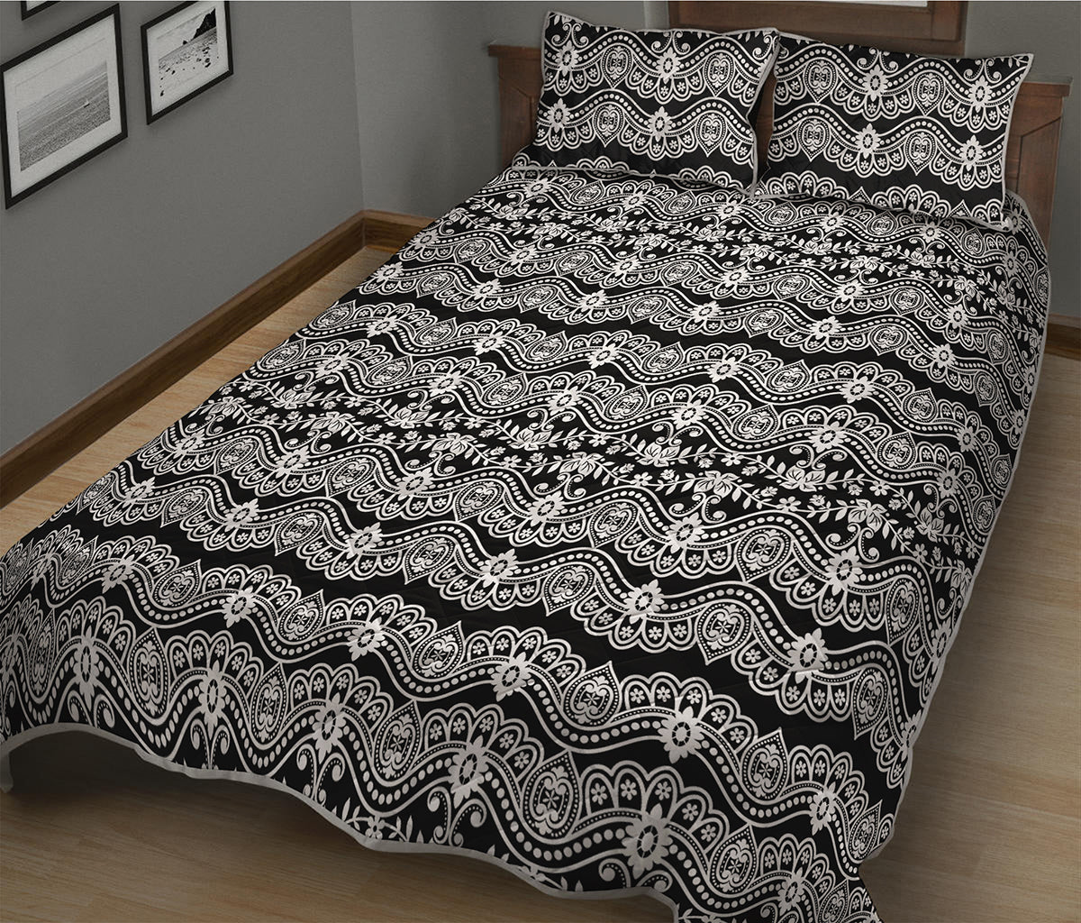 Black And White Ethnic Boho Print Quilt Bed Set