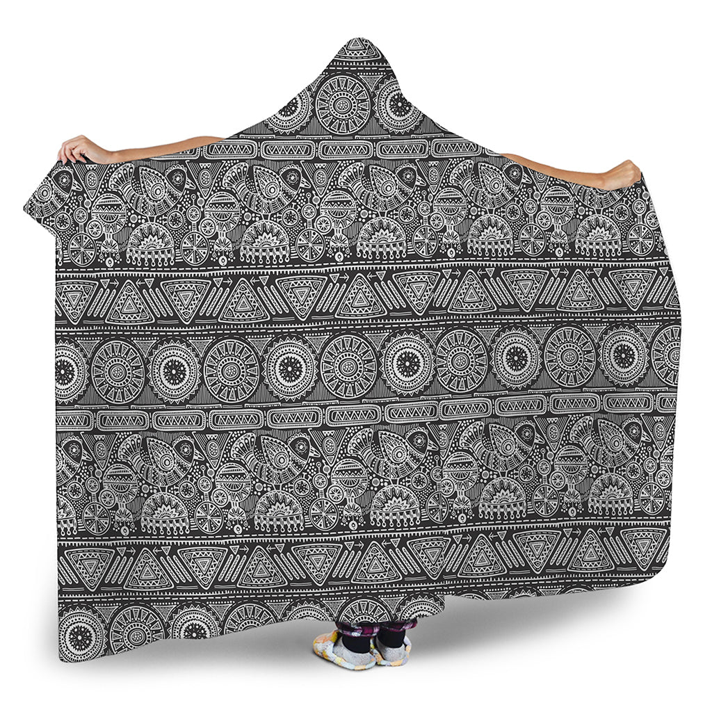 Black And White Ethnic Pattern Print Hooded Blanket