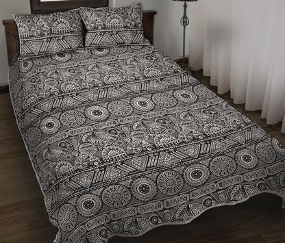Black And White Ethnic Pattern Print Quilt Bed Set