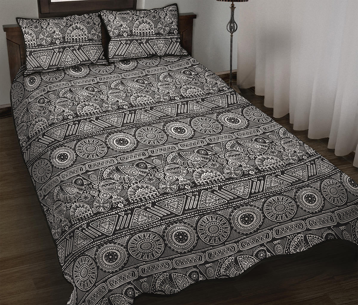 Black And White Ethnic Pattern Print Quilt Bed Set