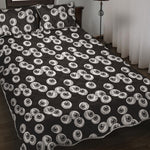 Black And White Eyeball Pattern Print Quilt Bed Set
