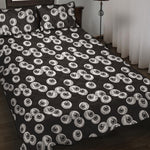 Black And White Eyeball Pattern Print Quilt Bed Set
