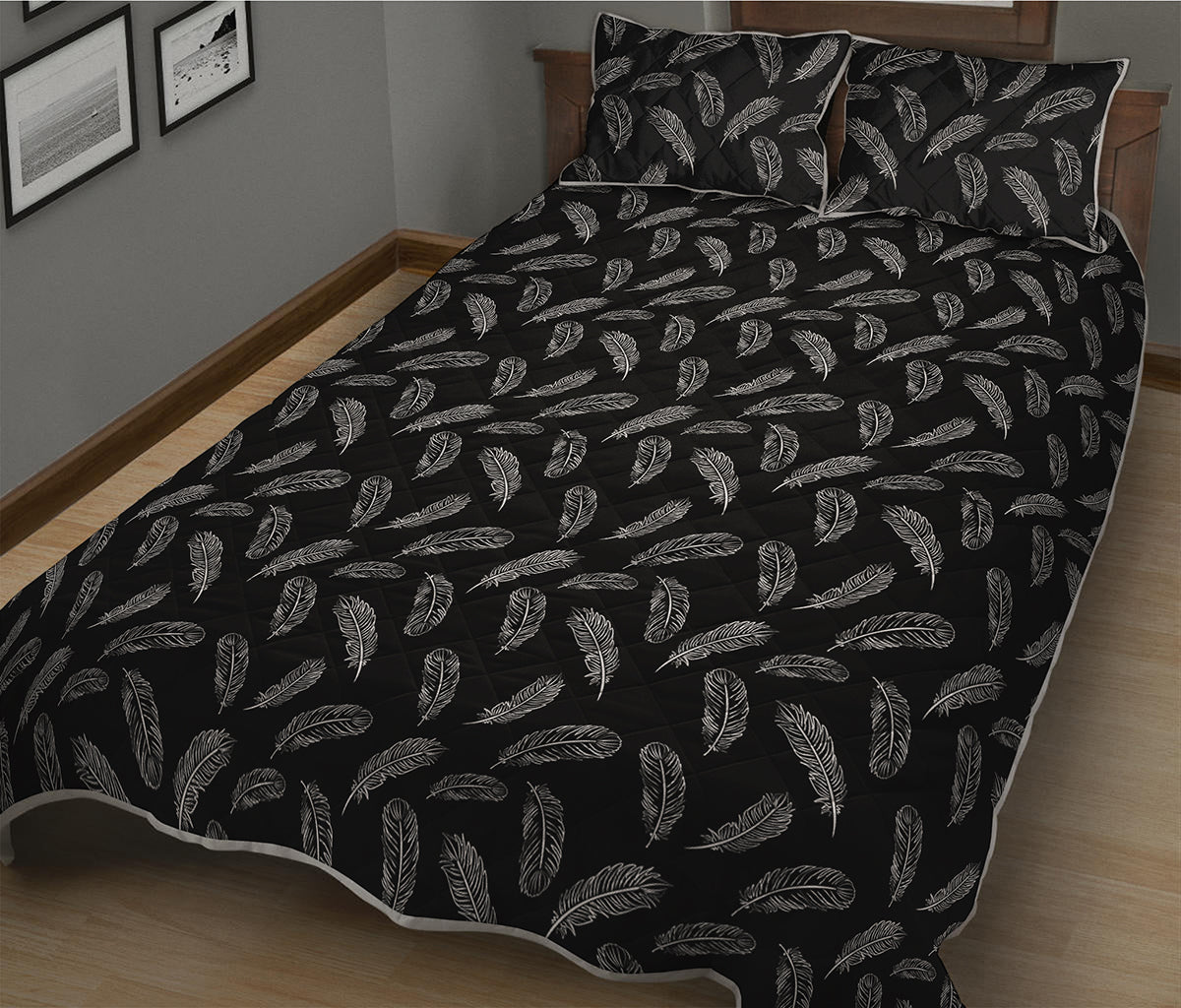 Black And White Feather Pattern Print Quilt Bed Set