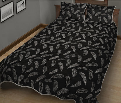 Black And White Feather Pattern Print Quilt Bed Set