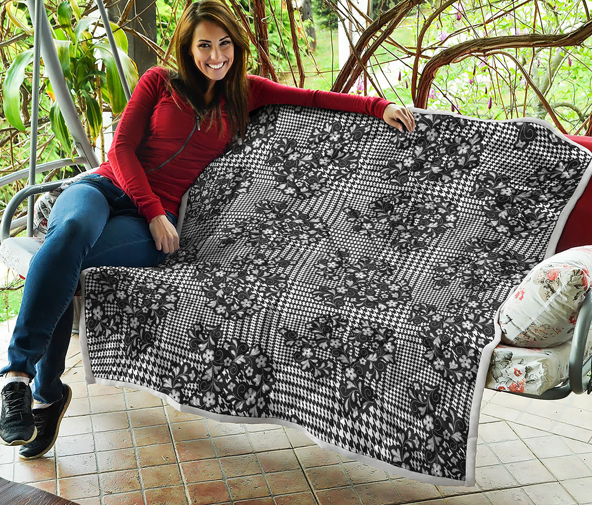 Black And White Floral Glen Plaid Print Quilt